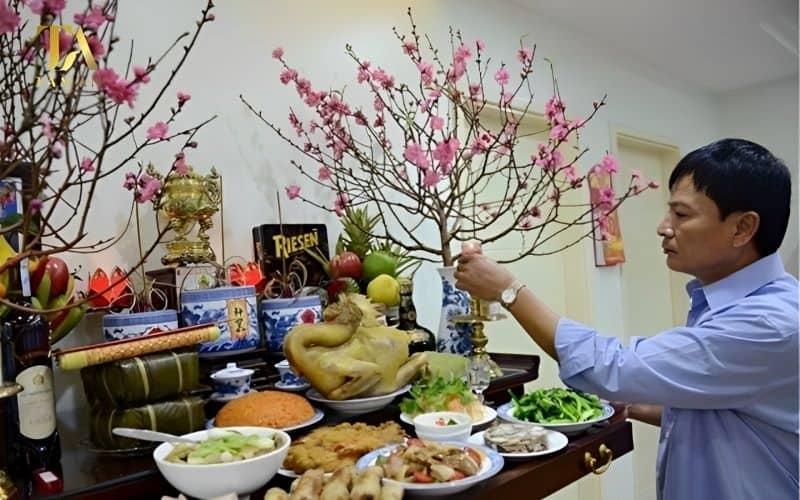 Chuẩn Bị Lễ Cúng Thần Linh Mùng 1 Tết