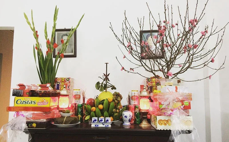 Cách chọn hoa cúng bàn thờ phù hợp