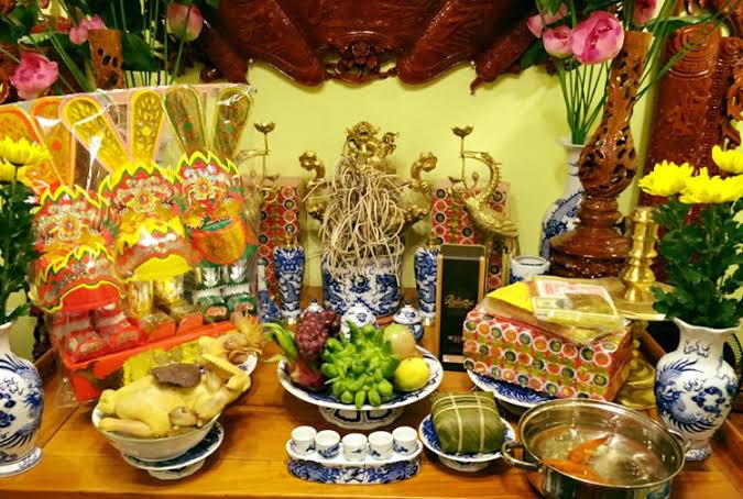 Cúng ông Công ông Táo ở bếp hay trên bàn thờ gia tiên