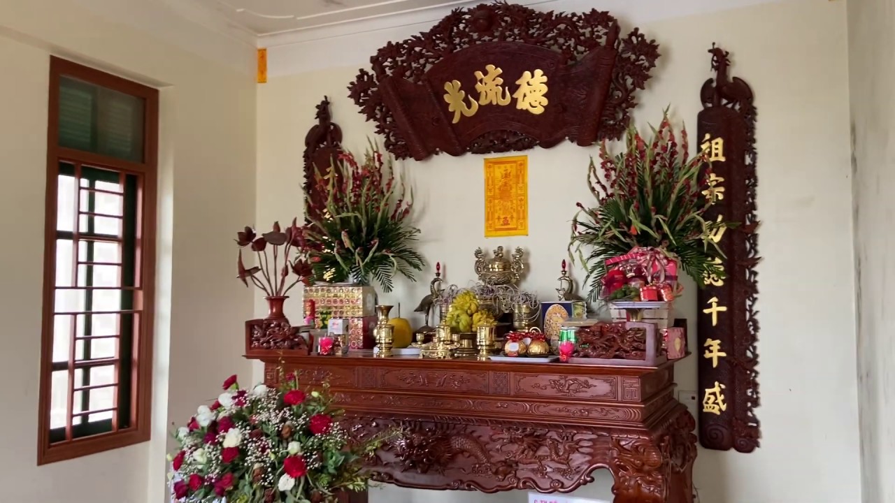 Những loại hoa không nên đặt trên bàn thờ gia tiên