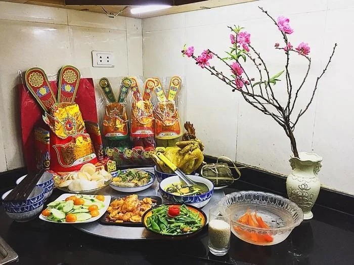 Cúng ông Công ông Táo ở bếp hay trên bàn thờ gia tiên?