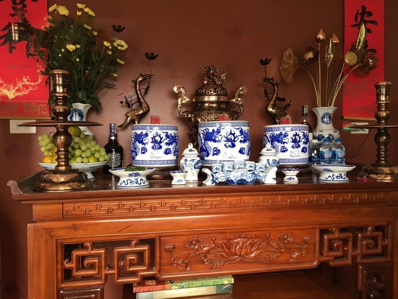 Rượu cúng nên rót bao nhiêu chén